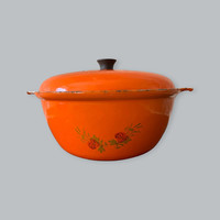 Cast iron enamel pot with pot foot, vintage
