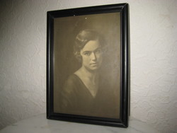Régi fénykép , kerettel  , egy fiatal hölgyről  13,2 x 18 cm