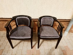 2 very nice Art Nouveau chairs / armchairs with completely new fabric, in stable condition