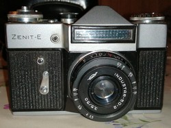 Régi Zenit-E fényképezőgép