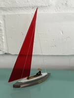 Balatoni emlék plexi vitorlás hajó vagány piros vitorlával