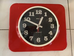 Vintage prim electric wall clock