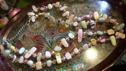 2 strands (52, 50 cm), very summery, colored mother-of-pearl and peach crystal pearl necklace.