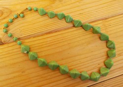 Antik zöld üveggyöngyös nyaklánc
