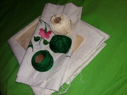 Old embroidery set with pre-drawn tablecloths with templates, embroidery started and 3 pieces of thread in one, as shown in the pictures