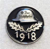 Nazi der stahlhelm badge. 3.5 cm in diameter,
