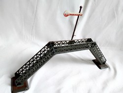 Antik régi gyalogos felüljáró jelző 0-ás vonat vasút modellhez terepasztal kiegészítő lemezjáték