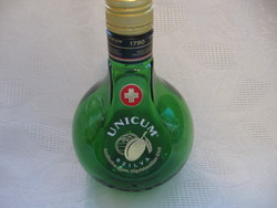 Unicum szilva üveg