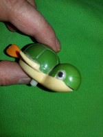 Retro traffic goods pull-up floating plastic working turtle figure according to the pictures