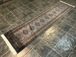 Bokhara - Pakistani hand-knotted wool Persian rug, 73 x 296 cm
