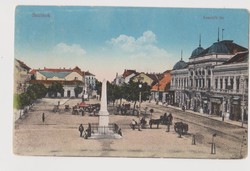 Szolnok, Kossúth tér. 1915. Vasúti Levlap.árusítás. Postán futott.