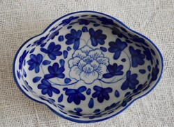 Régi porcelán tál 14 x 10,5 x 3,5 cm kék fehér keleti , ázsiai lótuszvirág minta