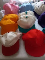 Baseball caps, the price applies to 4 pieces, 1 size can be used