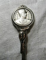 Memorial spoon - with portrait of Charles de Gaulle