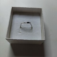 Fehér arany gyűrű brillel