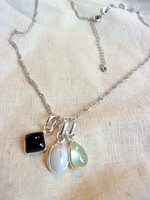 Silver chain with three pendants/citrine, onyx, white turquoise/