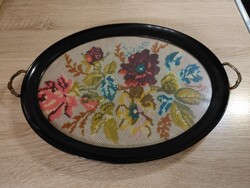 Embroidered tray 2 handles 4 legs retro antique
