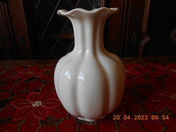 Zsolnay fluted vase 15 cm