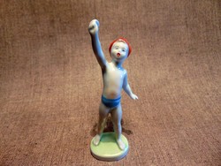 Aquincum porcelain waving child