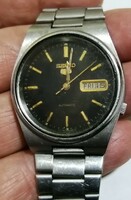 For sale: a used Seiko 5 automatic watch from the 1970s (in working condition)