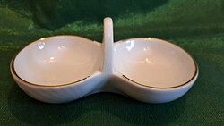 Porcelain salt shaker, table seasoning (m3679)