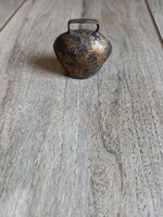 Antik öntött vas kis kolomp/csengő (3,8x4x2,3 cm)