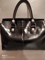 Closet clearance!!! Now it's really worth it!!! Demanding g. K. Mayer vera pelle patent leather bag