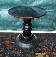 1 Ft-ról induló! Antik bútor! 19. századi, faragott lábú lerakó asztal! Gyönyörűen megmunkált láb!