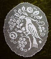 Rececsipke csipke madár virág mintás terítő függöny , díszpárna , kép betét 21 x 17 cm filet