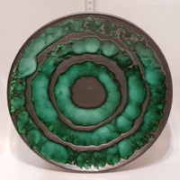 Iparművészeti, folyatott zöld mázkörös, fekete mázas nagy kerámia falitányér (2612)