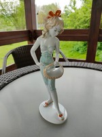 Unterweissbach porcelán lány kosárral 25 cm