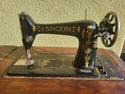 Singer 66. Lotus flower pattern sewing machine head, 1913 Kilbowie Scotland