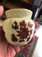 Zsolnay porcelán váza,  9 cm magas, hibátlan darab.