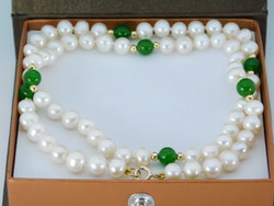 Pearl and jade necklace 14k gold