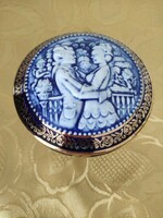 Német porcelán PM  kobaltkék, barokk stílusú romantikus bonbonier, ékszeres doboz