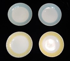 4db. régi Hollóházi porcelán színes kis tányér 13 cm