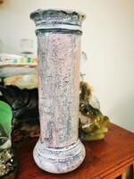 Column-shaped vase