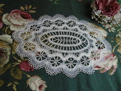 34 X 24 cm. Beautiful tablecloth with handmade green lace