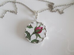 Handcrafted necklace made of earthenware with tiffany technique