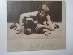 D195310 autograph signature of wrestler László Réczi on cardboard photo cut from newspaper al. Kiskunféligháza