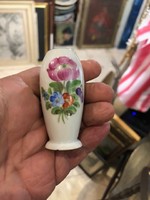Óherendi mini porcelán vázácska, 6 cm-es nagyságú ritkaság.