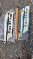 Yamaha electric synthesizer