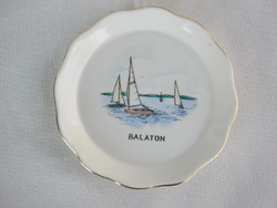 Balatoni emlék vitorlás hajós Aquincumi porcelán tálka