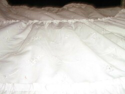 Csodaszép női vintage fodros hófehér madeira anyagú bélelt szoknya