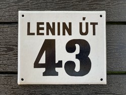 Lenin út 43 - házszámzábla (zománctábla, zománc tábla)
