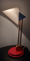 Ikonikus Memphis asztali lámpa ALKUDHATÓ
