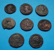 8 pieces of Roman bronze in one!
