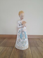 Margit Kovács ceramic girl reading