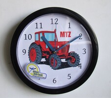 MTZ traktor falióra