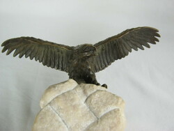 Réz szobor turul sas madár kő talpazaton súlyos darab 4,9 kg